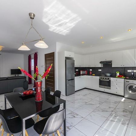 Protaras Villa Hollywood Экстерьер фото