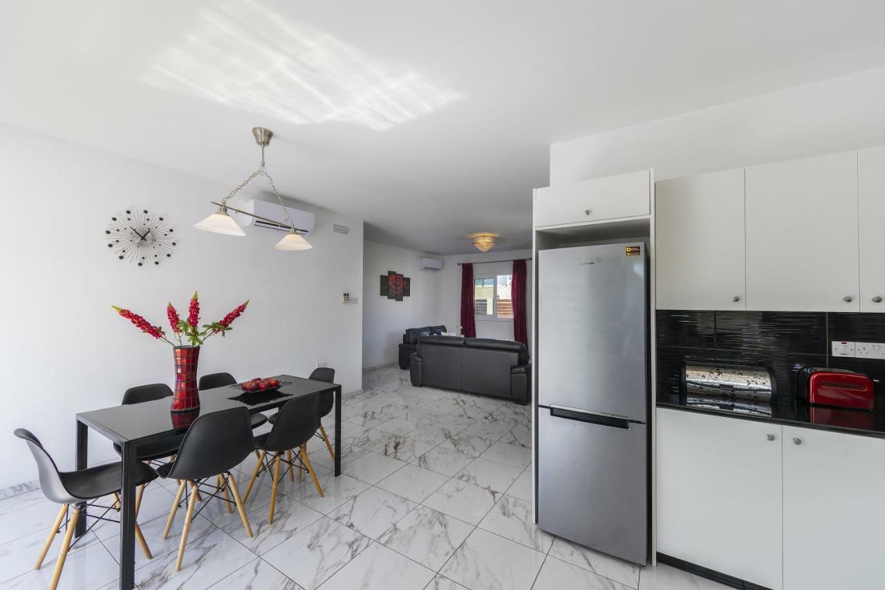 Protaras Villa Hollywood Экстерьер фото