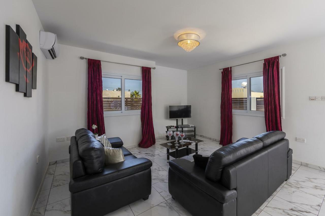 Protaras Villa Hollywood Экстерьер фото