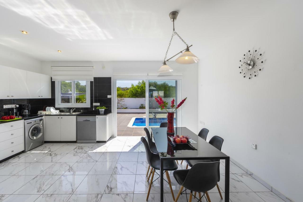 Protaras Villa Hollywood Экстерьер фото